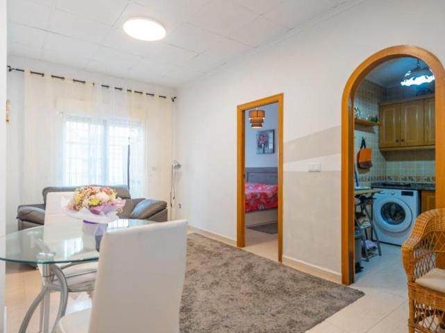 Apartamento en venta en Torrevieja photo 0