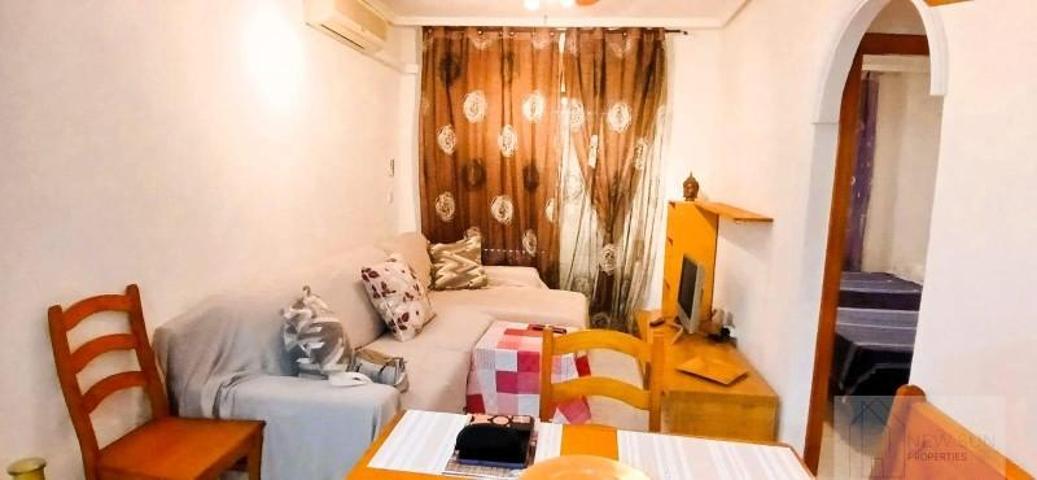 Apartamento en venta en Torrevieja, Centro photo 0