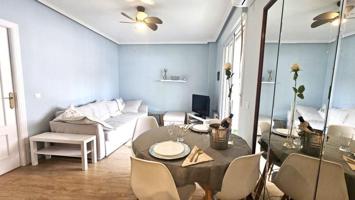 Apartamento en venta en Torrevieja photo 0