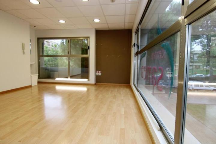 Oficina en venta en Torrent, Zona Avenida al Vedat photo 0