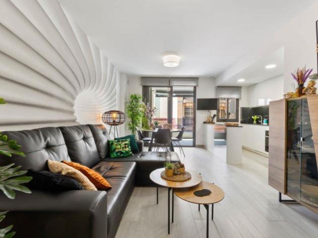 Apartamento en venta en Torrevieja photo 0