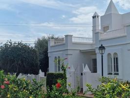 Chalet en venta en Nerja, Calle Roma, 29780 photo 0