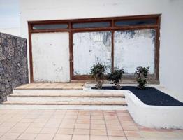 Local comercial en alquiler en Costa Teguise, Costa Teguise photo 0