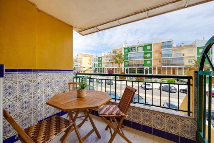 Adosada en venta en Torrevieja, Baix Segura photo 0