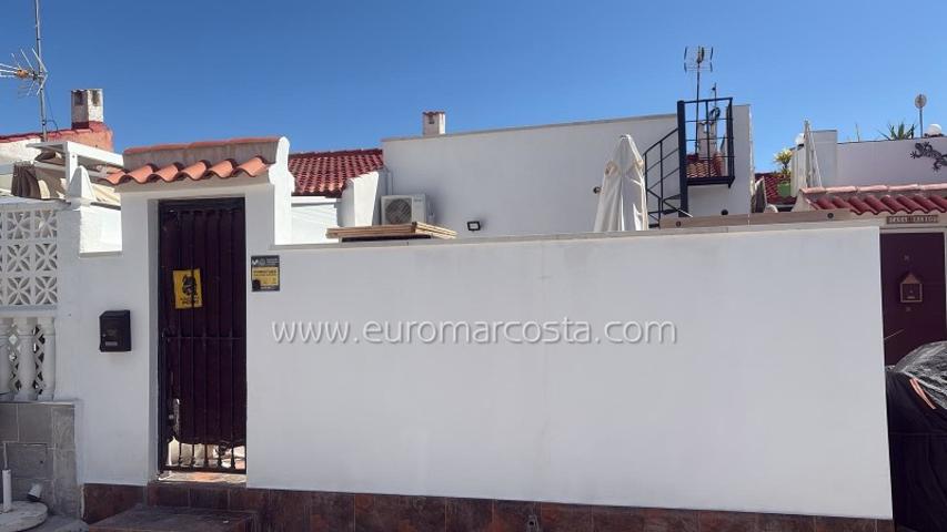 Bungalow en venta en Torrevieja photo 0