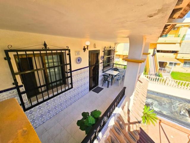 Apartamento en venta en Torrevieja, Mar azul photo 0