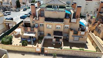 Apartamento en venta en Cabo Roig photo 0