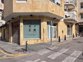 Local comercial en venta en Torrevieja, Baix Segura photo 0