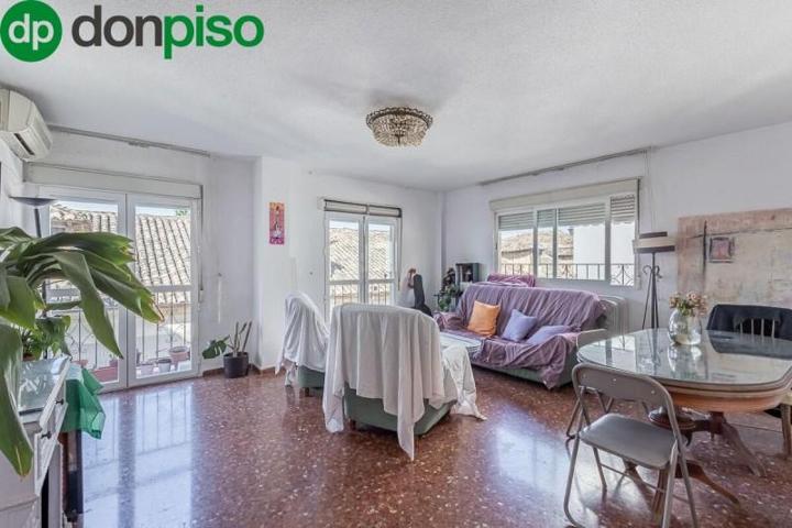 Piso en venta en Granada, Realejo photo 0