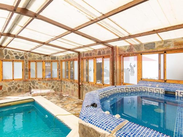 Casa con terreno en venta en Sayalonga photo 0