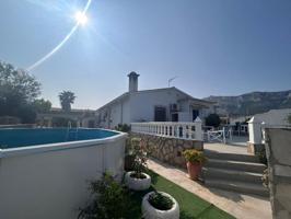 Chalet en venta en Denia photo 0