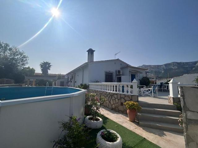Chalet en venta en Denia photo 0
