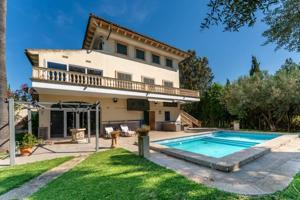 Casa con terreno en venta en Sant Joan, Sant Joan photo 0