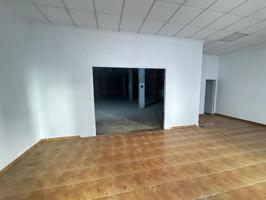 Local comercial en venta en Torrevieja, Centro photo 0