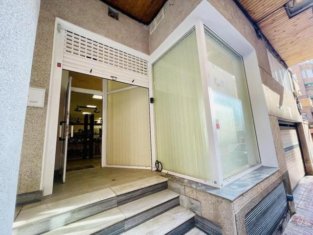 Local comercial en venta en Torrevieja, Centro photo 0