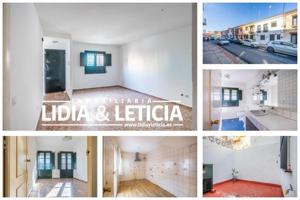 Casa en venta en Alcalá de Guadaira, Centro photo 0