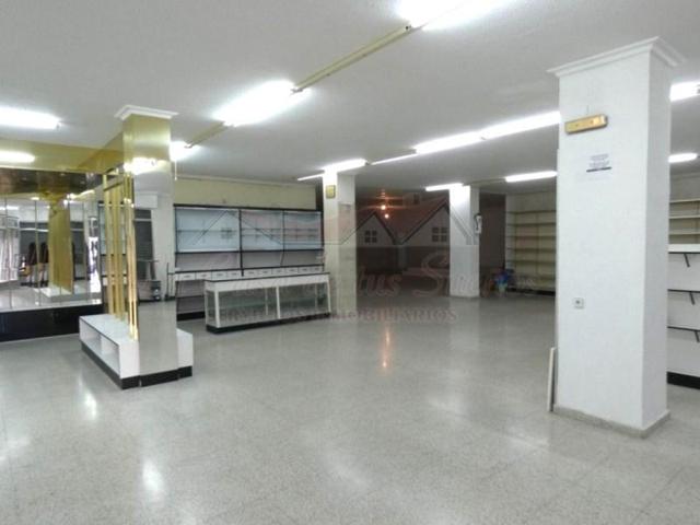 Local comercial en venta en Petrer photo 0