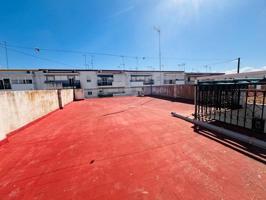 Casa en venta en Alcalá de Guadaira, Santa Lucia photo 0