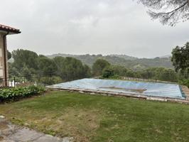 Chalet en venta en Navas del Rey, Urbanización photo 0