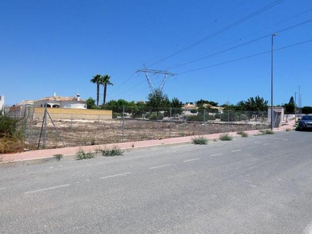 Terreno en venta en La Marina photo 0