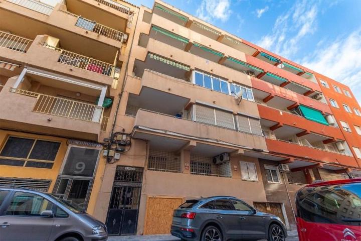 Apartamento en venta en Torrevieja photo 0