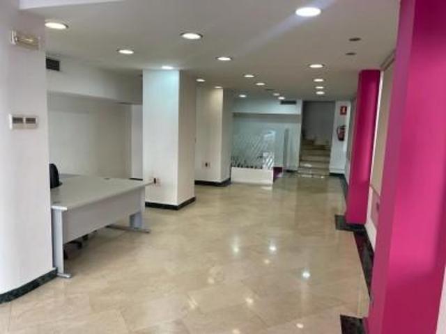 Local comercial en venta en Valladolid, Parquesol photo 0