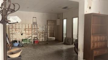 Local comercial en venta en Pobla, Centro photo 0