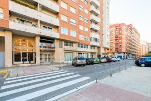 Local comercial en venta en Castellón de la Plana, Cometa Halley photo 0
