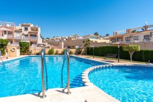 Adosada en venta en Orihuela, Baix Segura photo 0
