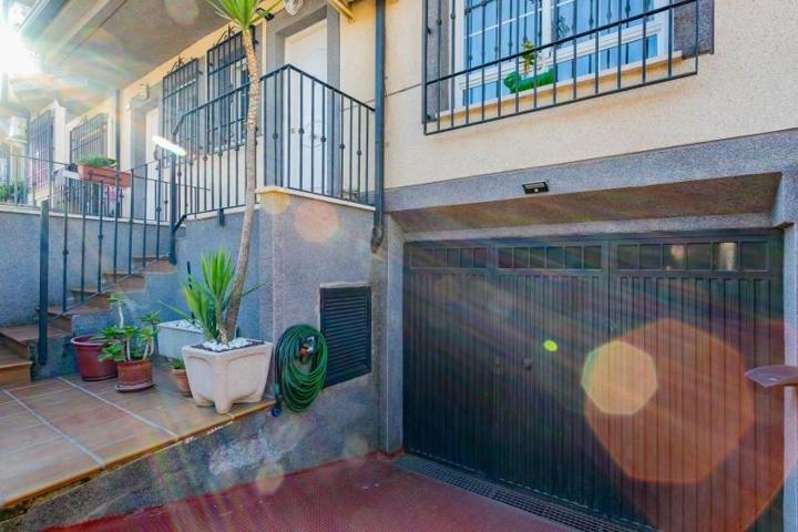 Casa en venta en Maracena, Zona metropolitana photo 0