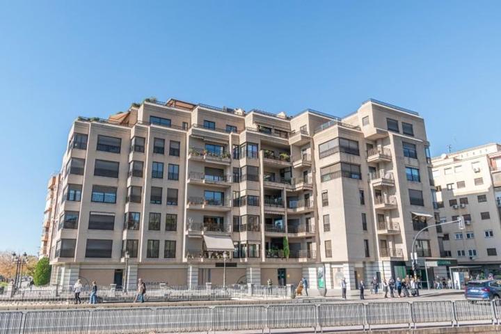 Piso en venta en Granada, Alhamar photo 0