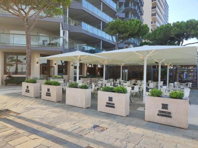 Local comercial en alquiler en Castell-Platja d'Aro, PASSEIG MARITM photo 0