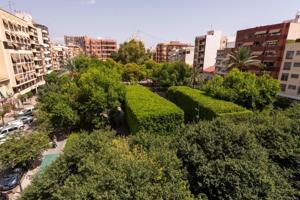 Piso en venta en Alicante, Benalua photo 0