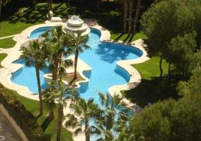 Apartamento en venta en Orihuela Costa, Campoamor photo 0