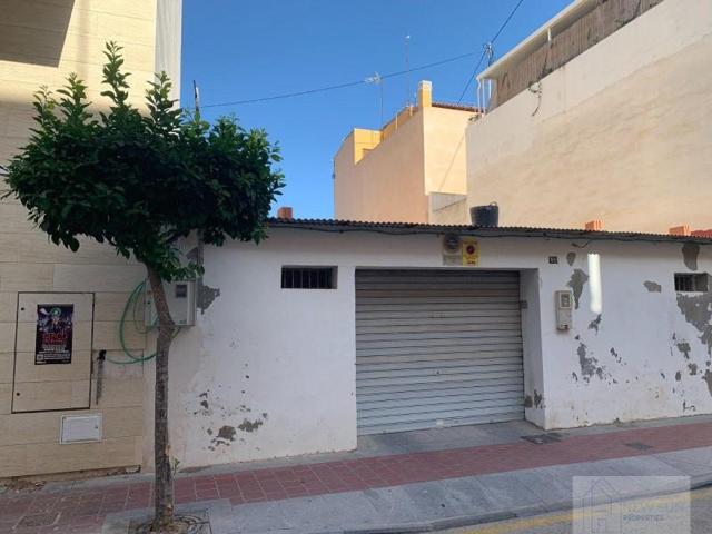 Terreno en venta en Guardamar del Segura, Zona Pueblo photo 0