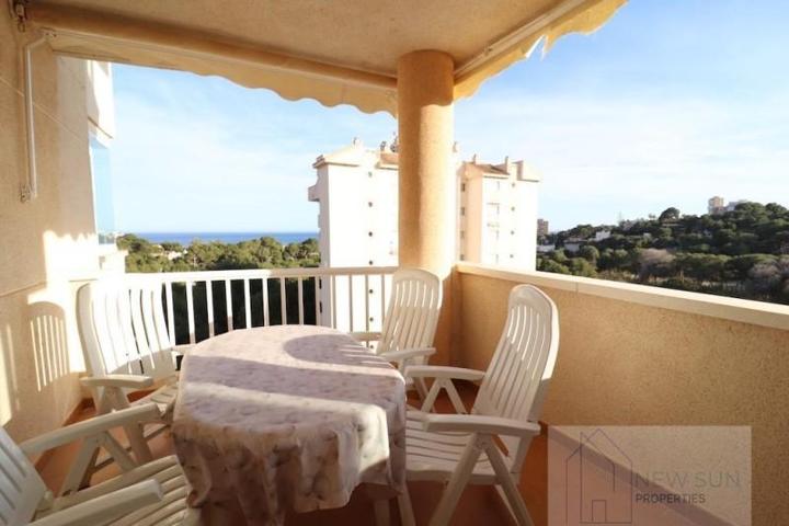 Apartamento en venta en Orihuela Costa, Campoamor photo 0