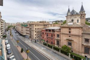 Piso en venta en Granada, Alhamar photo 0