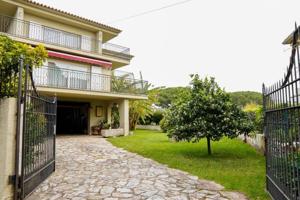 Chalet en venta en Castell-Platja d'Aro, Platja d´Aro photo 0
