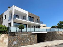Chalet en venta en Sant Feliu de Guíxols, Sant Feliu de Guíxols photo 0