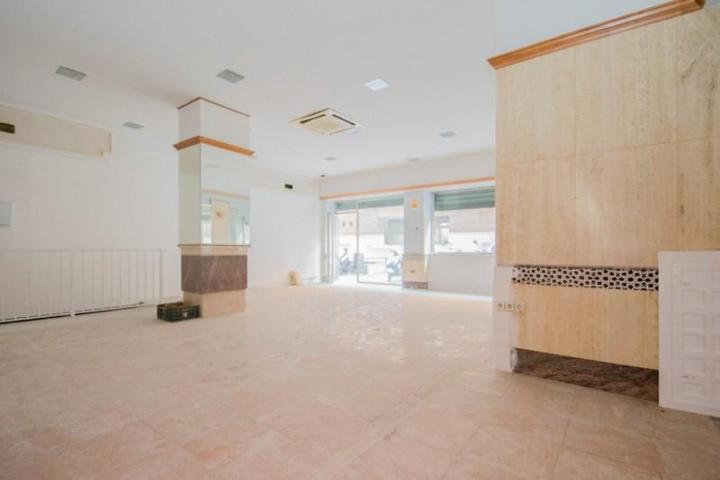 Local comercial en venta en Granada, Gran via photo 0