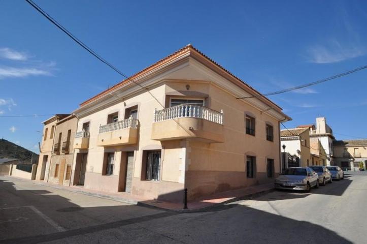 Adosada en venta en Algueña photo 0