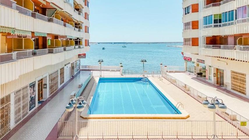 Apartamento en venta en Torrevieja photo 0
