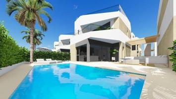 Chalet en venta en Orihuela Costa photo 0
