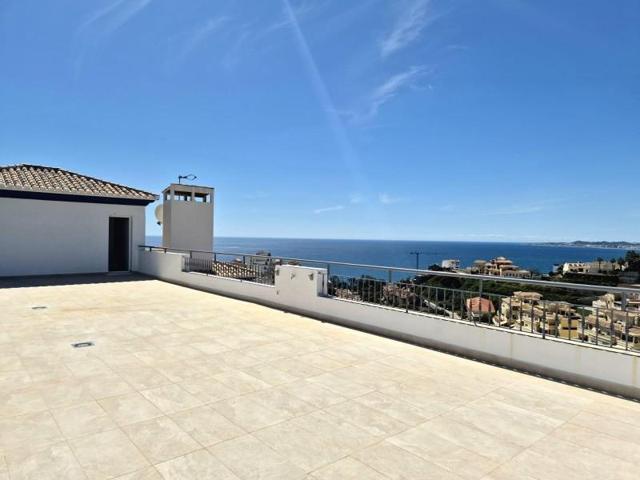 Aticos en venta en Benalmádena, Torrequebrada photo 0