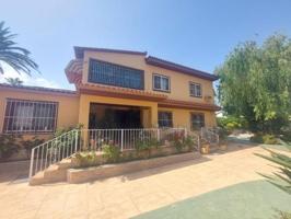 Chalet en venta en Albir photo 0