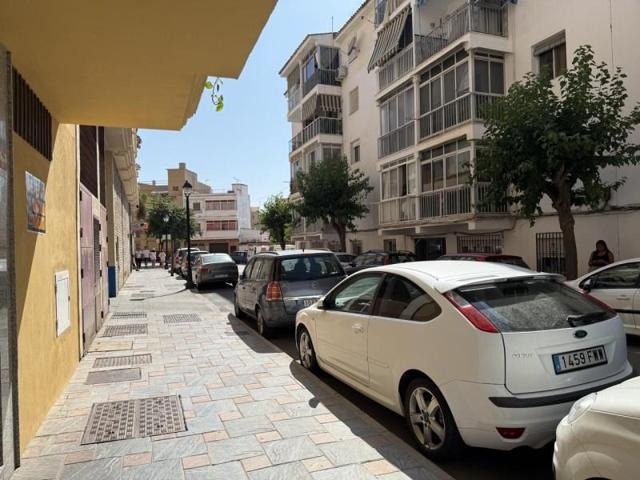 Local comercial en venta en Fuengirola, Calle Aragón, 29640 photo 0