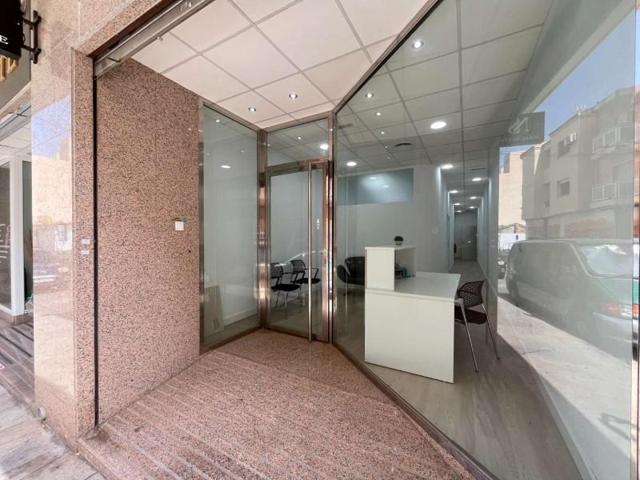 Local comercial en venta en Torrevieja, Centro photo 0