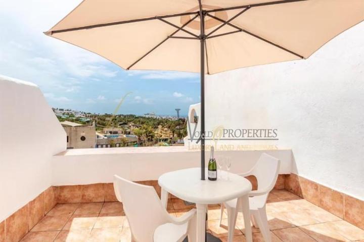 Apartamento en venta en Adeje, Calle Alemania, 38660 photo 0