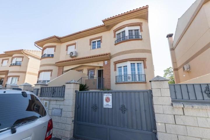 Bungalow en venta en Belicena, Vega de granada zona noroeste photo 0
