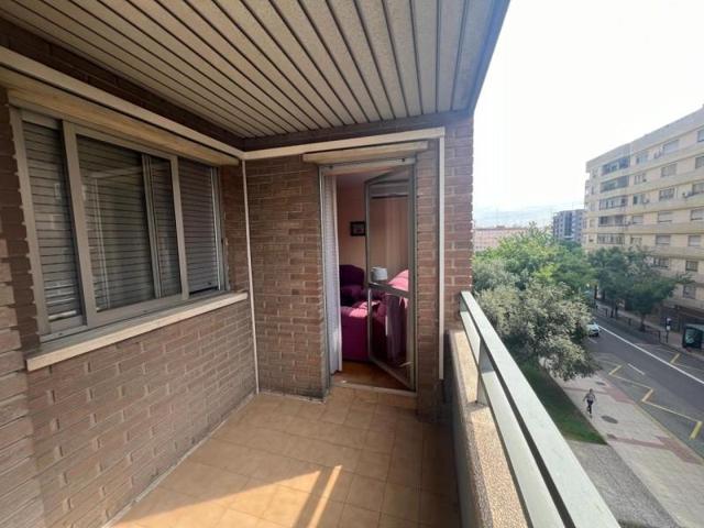 Piso en venta en Zaragoza, Calle de Illueca, 50008 photo 0